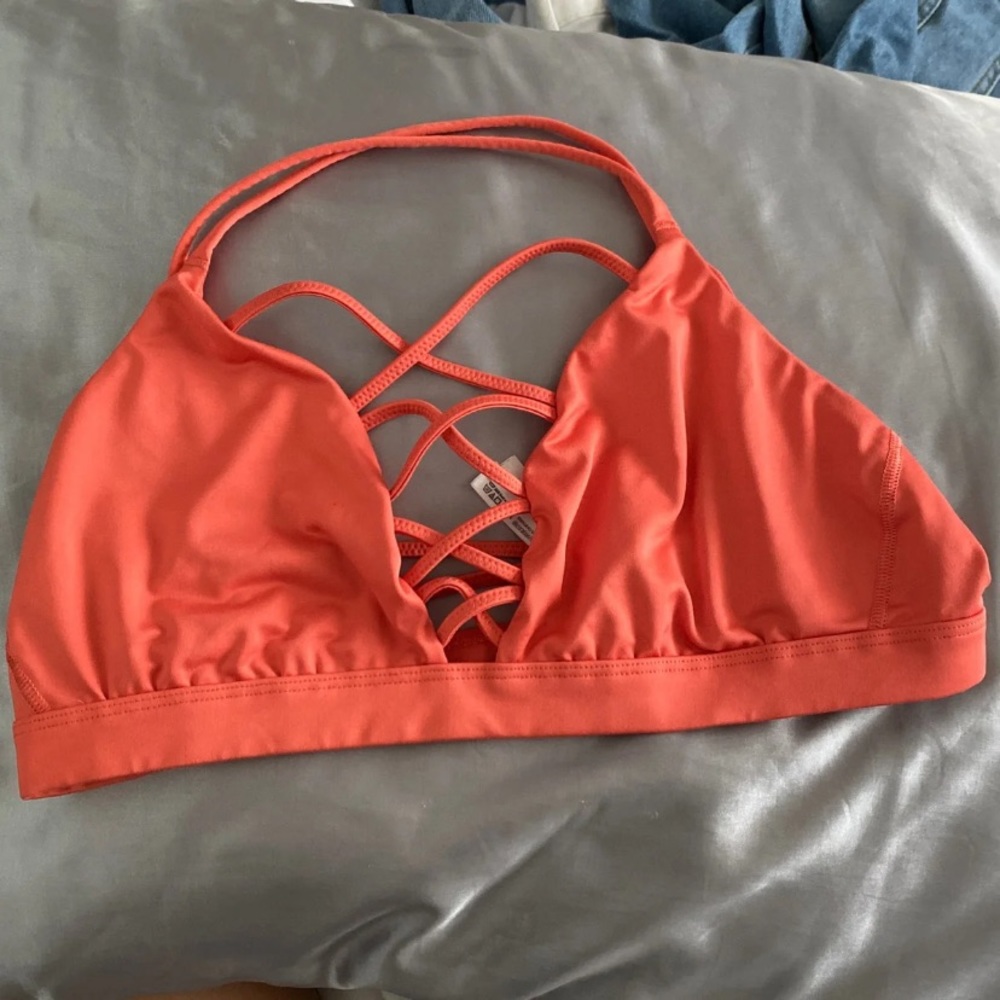 Victoria sport secret razor back sports bra